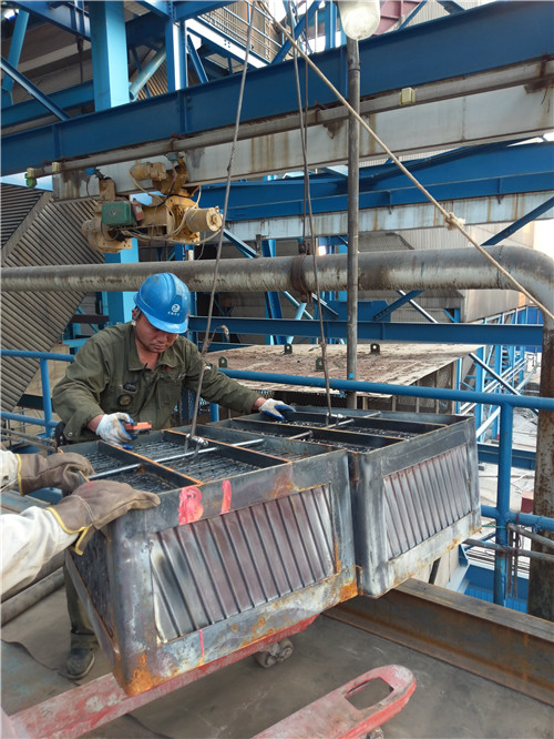 空預(yù)器蓄熱元件吊包清洗02